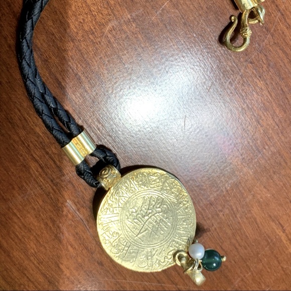 Black rope & gold tone real silver bracelet with beautiful baby cupid figurine - Picture 12 of 12